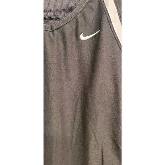 NIKE  Black Tank Built in Bra Size Small - Picture 3 of 4